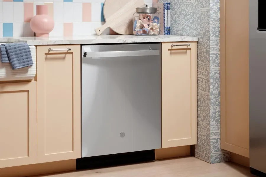 ge-built-in-energy-star-dishwasher-GDT650SMVES